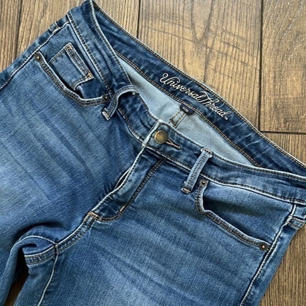 Universal Thread Jeans - Picture 4 of 12